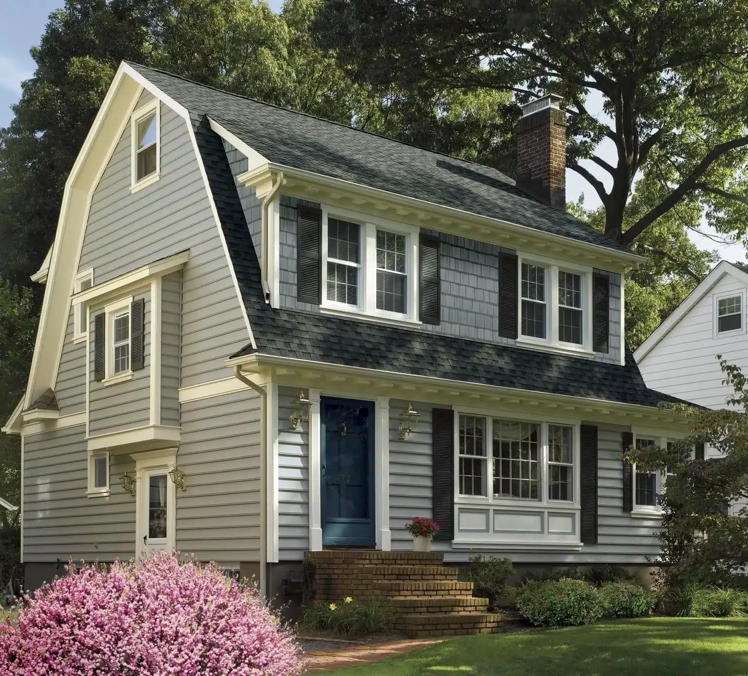 Five Signs That It’s Time to Replace Your Home’s Vinyl Siding